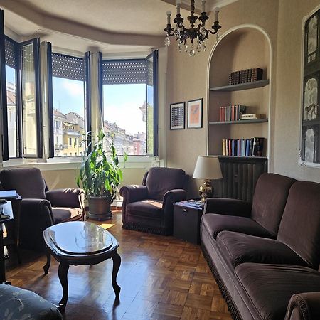 Homegallery - Elegante Appartamento Milanese Exteriör bild