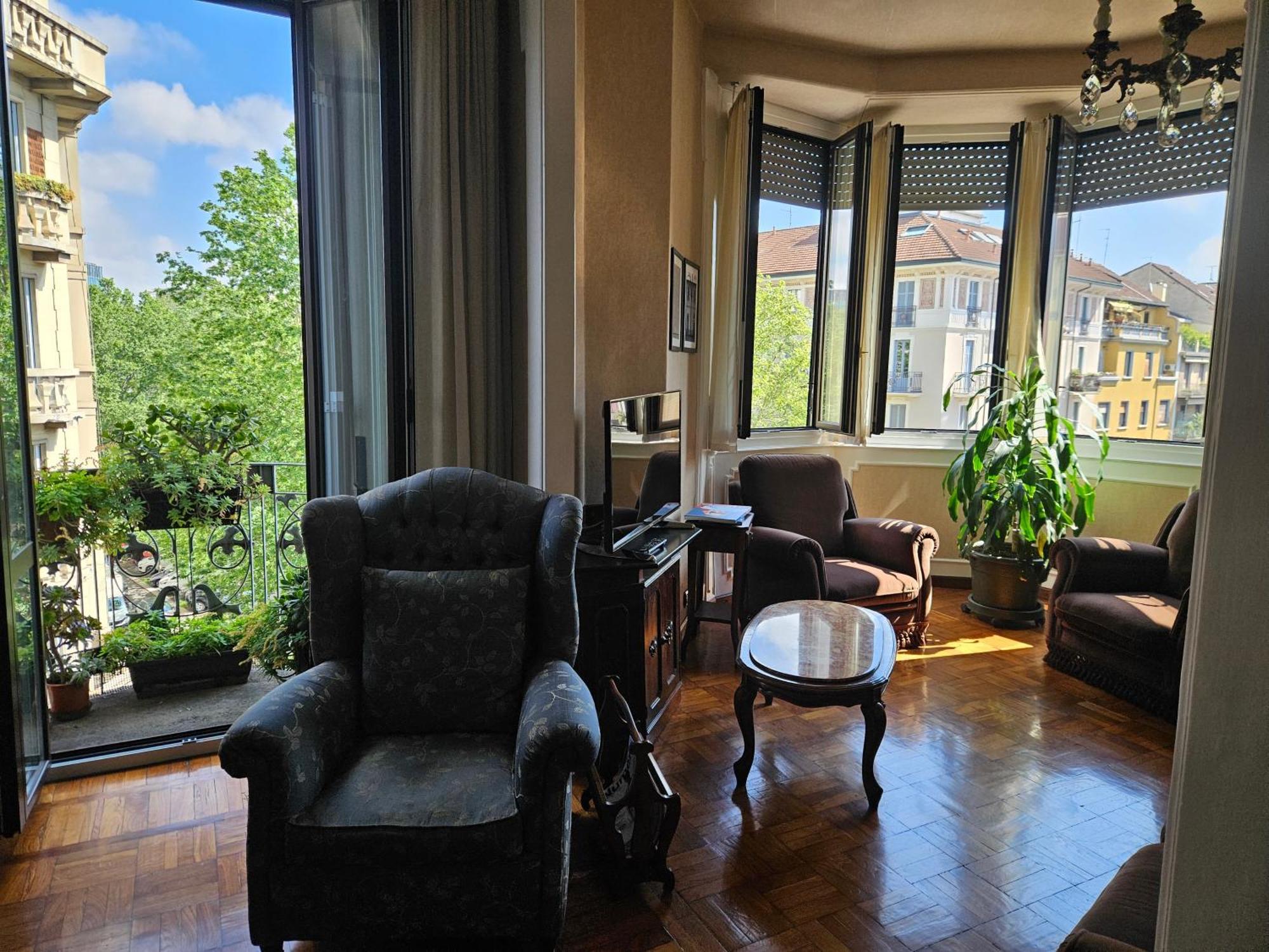 Homegallery - Elegante Appartamento Milanese Exteriör bild