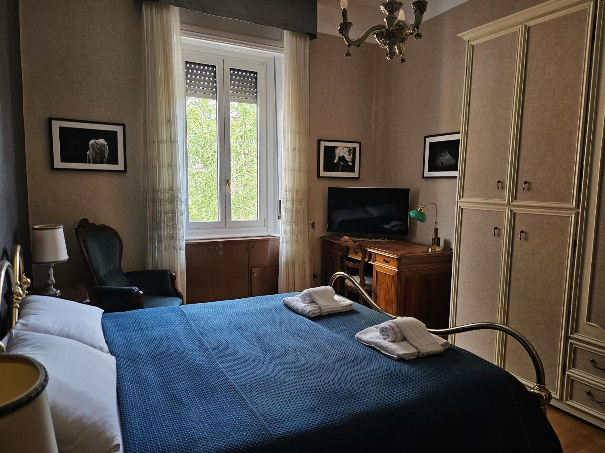 Homegallery - Elegante Appartamento Milanese Exteriör bild